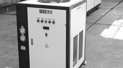 冬季工業(yè)冷水機該怎么維修？